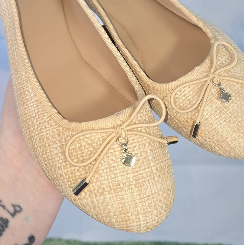 Crown & Ivy Whitney Woven Raffia Bow And Charm Embellished Ballet Flats Size 8